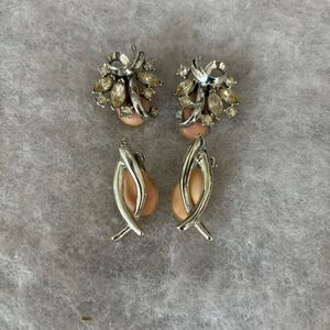 2 Pairs Vintage Solver Tone Clip On Earrings